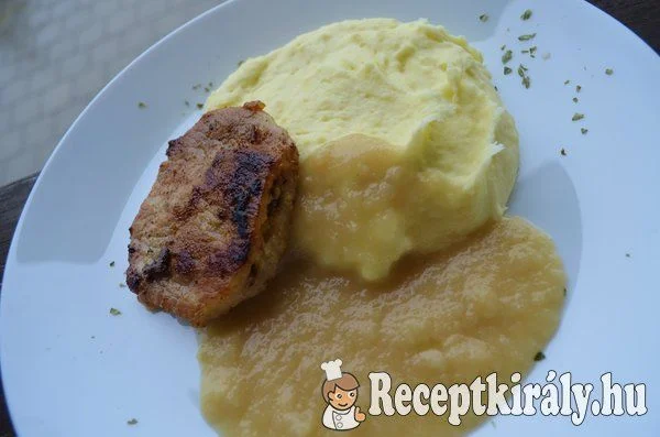 Kecskesajttal és datolyával töltött karaj almaszószon