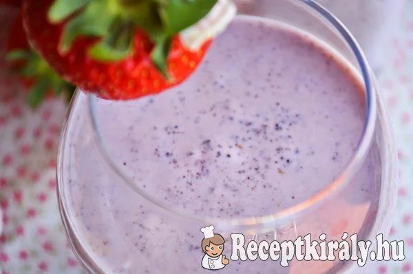 Mákos-epres-citromos smoothie recept