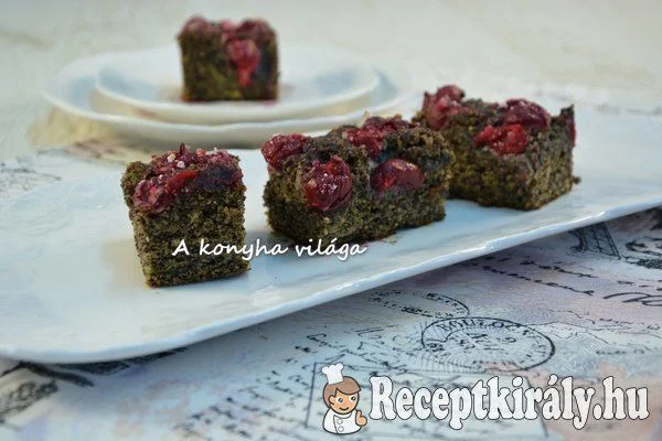 Mákos-meggyes cukkini kocka gluténmentes recept