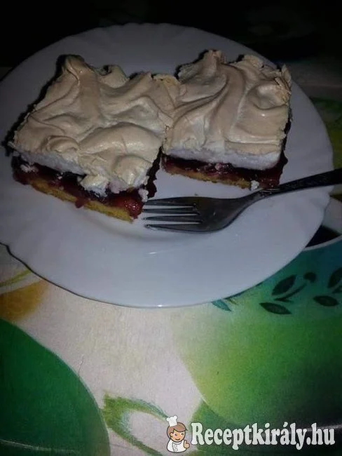 Habos-Meggyes kocka recept