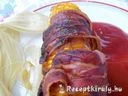 Baconbe tekert sült kukorica ketchuppal és chili szósszal – 1. kép