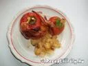 Baconba tekert töltött paprika és paradicsom krumplival – 3. kép