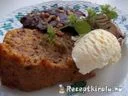 Brandyvel locsolt tortaszeletek fagylalttal – 2. kép