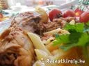 Csirkefarhát gombapörkölttel és penne tésztával – 3. kép