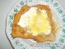 Fokhagymás tejfölös sajtos lángos – 2. kép