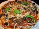 Gombás-sonkás pizza – 1. kép