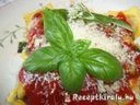 Húsos ravioli paradicsomszósszal bazsalikommal – 1. kép