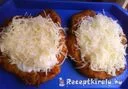 Hűtős lángos tejföllel és sajttal – 4. kép