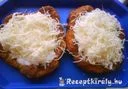 Hűtős lángos tejföllel és sajttal – 2. kép