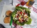 Mediterrán saláta juhtúróval, mozzarellával, pizzasonkával, tojással – 1. kép