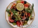 Mediterrán saláta paradicsomszószos szardíniával – 2. kép
