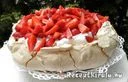 Pavlova citromkrémmel és eperrel