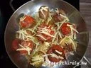 Pulykamáj pástétommal töltött baconbe tekert paradicsom – 3. kép