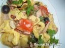 Sajtos tortellini pizzasonkával tejszínes szósszal – 3. kép