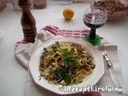 Spagetti baconnel zöldspárgával és sajttal – 2. kép