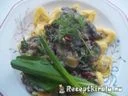 Tejszínes gombás medvehagymás kapribogyós sajtos tortellini – 3. kép
