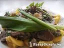 Tejszínes gombás medvehagymás kapribogyós sajtos tortellini – 1. kép