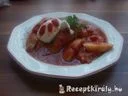 Töltött paprika chilis paradicsomszószban – 3. kép