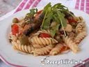 Vörösboros fusilli ruccolával paradicsomszószos szardíniával – 3. kép