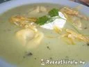 Zöldborsó krémleves tortellinivel reszelt sajttal – 4. kép