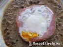 Zöldborsófőzelék sonkában sült tükörtojással – 4. kép