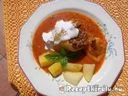 Zöldséges darált húsos töltött paprika vörösboros paradicsomszószban – 2. kép