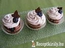 Áfonyás-csokis cupcake – 3. kép