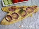 Baconos-lilahagymás kelt tészta csónakok – 1. kép