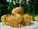 Cheddar sajtos-kolbászos puffancs – 1. kép