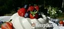 Joghurtos vaníliás-rózsavizes panna cotta – 3. kép