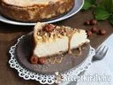 Sajttorta karamellöntettel és mogyoróval – 2. kép