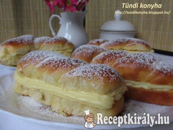 Mini kalács vaníliakrémmel töltve recept