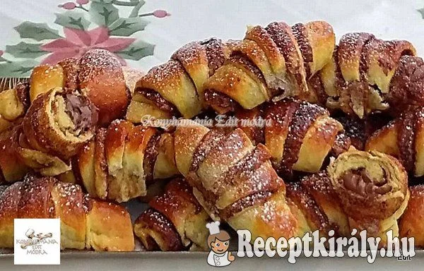 Mogyorókrémes kifli recept