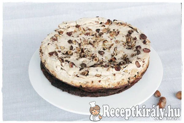 Mogyorós habcsókos csokitorta recept