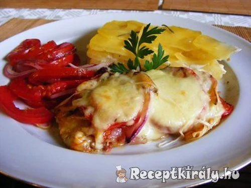 Pizza ihlette csirkemell, tejszínes burgonyával