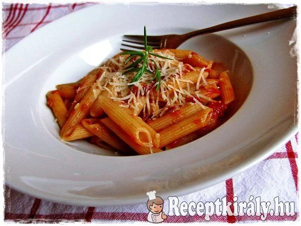 Rozmaringos paradicsomos penne recept