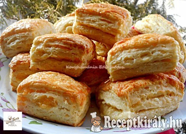 Sajtos-túrós pogácsa Edit konyhájából