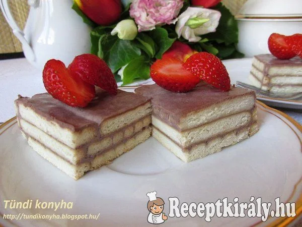 Tejfölös-kekszes sütemény recept