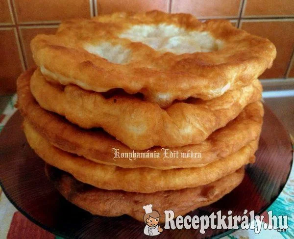 Tejfölös lángos recept