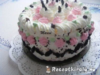 Aszalt szilvás habos torta – 3. kép