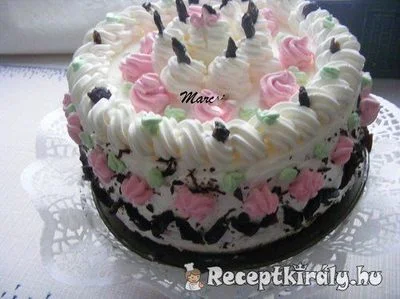 Aszalt szilvás habos torta – 1. kép