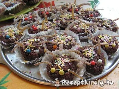 Halloweeni pókos muffin
