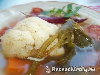 Karfiolleves füstölt kolbásszal – 3. kép