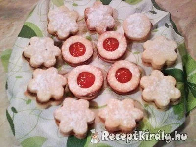 Lekváros mini linzer sütik