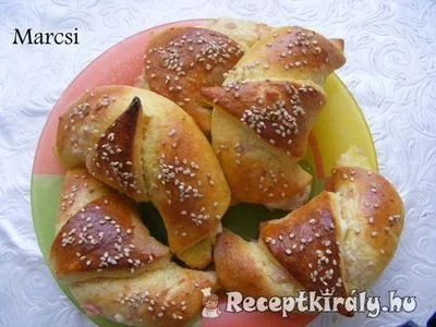 Sonkás sajtos kifli – 4. kép