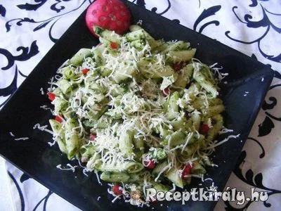 Spenótos penne tészta – 1. kép