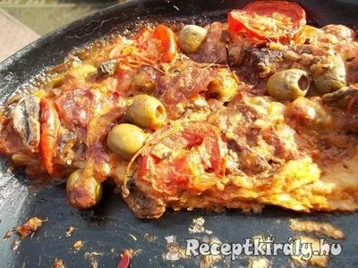 Sprotnis mozzarellás pizza