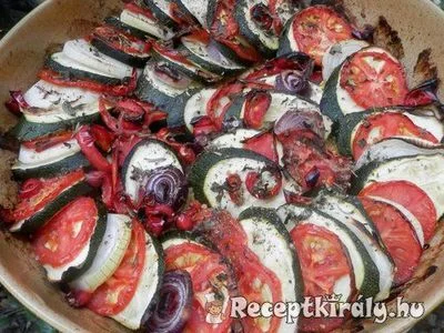 Tepsis cukkini – 2. kép