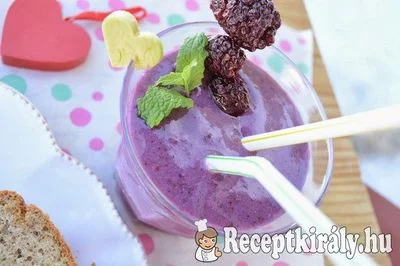 Fekete szedres avokádós smoothie - paleo