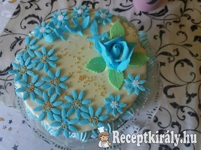 Gesztenye torta kék virággal – 3. kép
